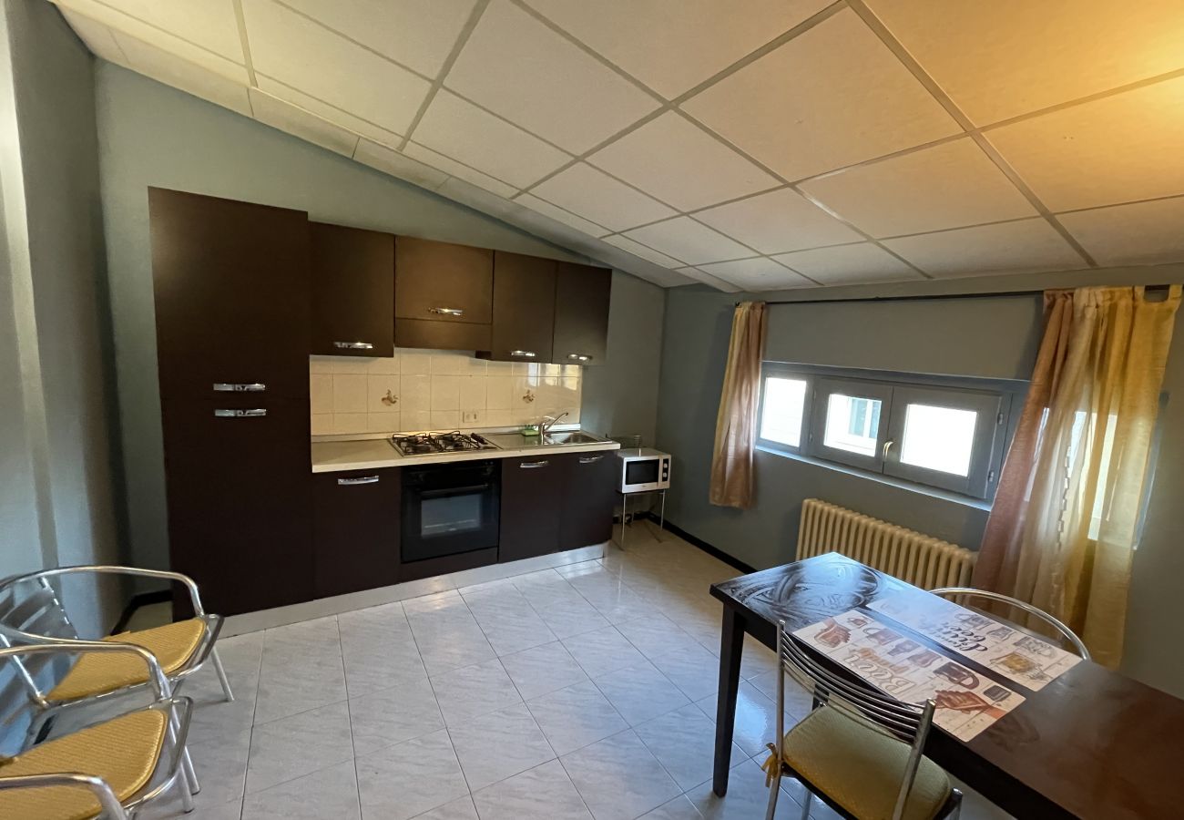 Appartamento a Desenzano del Garda - Desenzanoloft: BARDOLINO 2 * CIN IT017067C2MCF4Y5HT