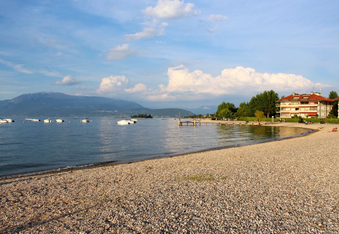 Appartamento a Manerba del Garda - Sogno del Lago: appartamento fronte spiaggia