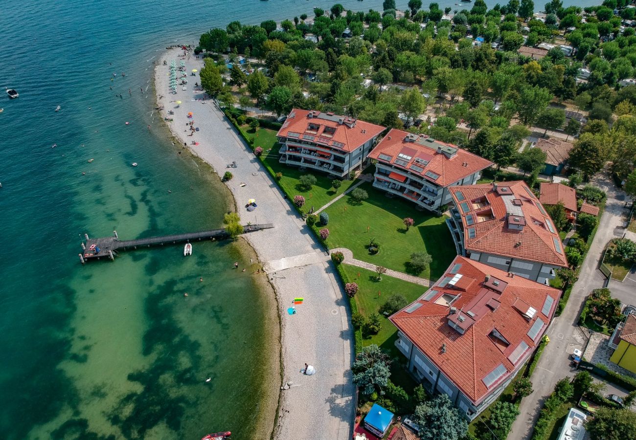 Appartamento a Manerba del Garda - Sogno del Lago: appartamento fronte spiaggia