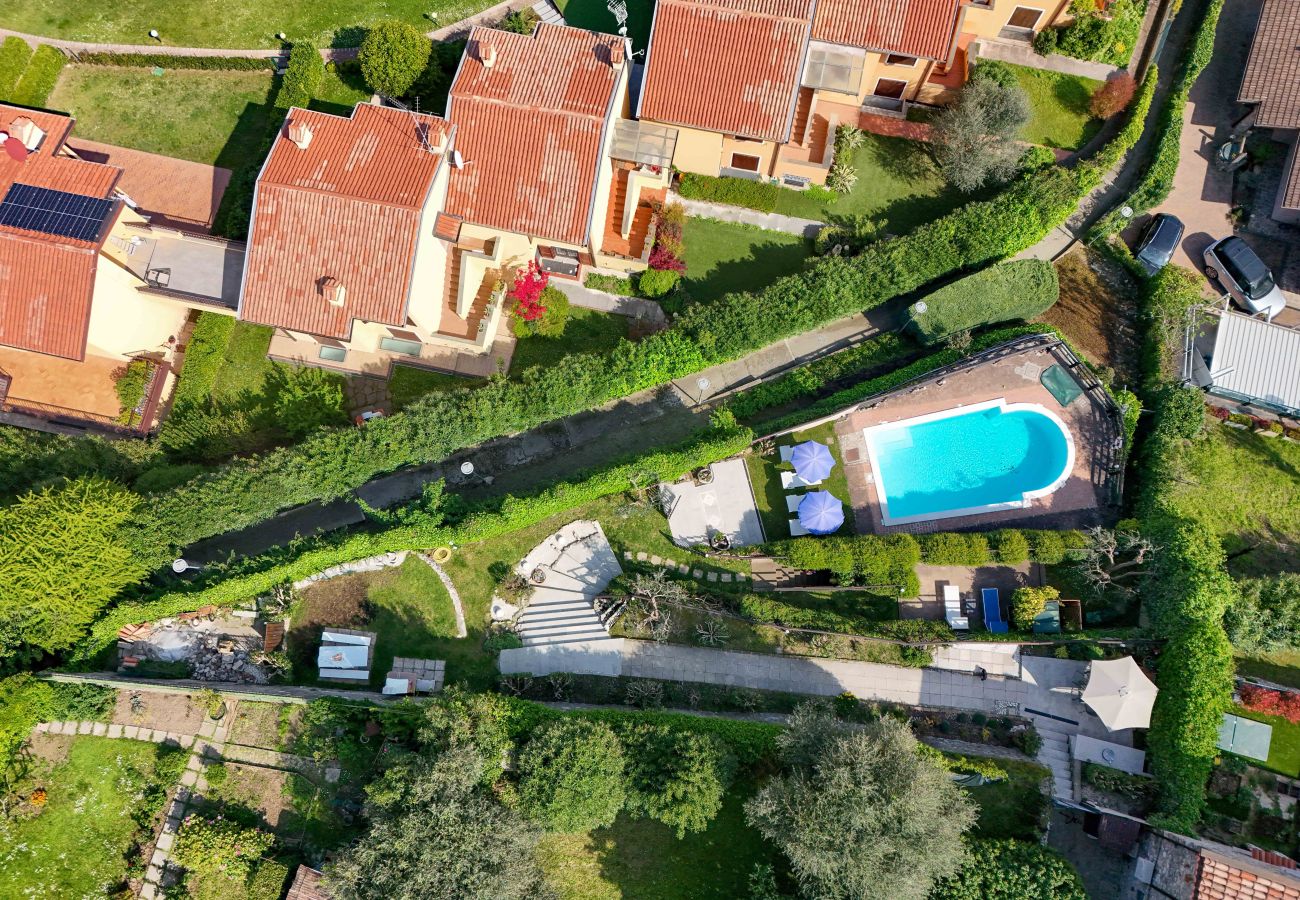 Villa a Soiano del Lago - Rustico Belvedere - Soiano del lago