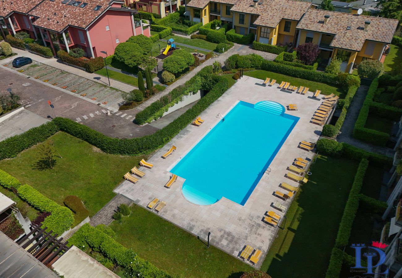 Appartamento a Desenzano del Garda - Desenzanoloft: BUTTERFLY AND POOLS  CIN IT017067C2NVYJ2BE3