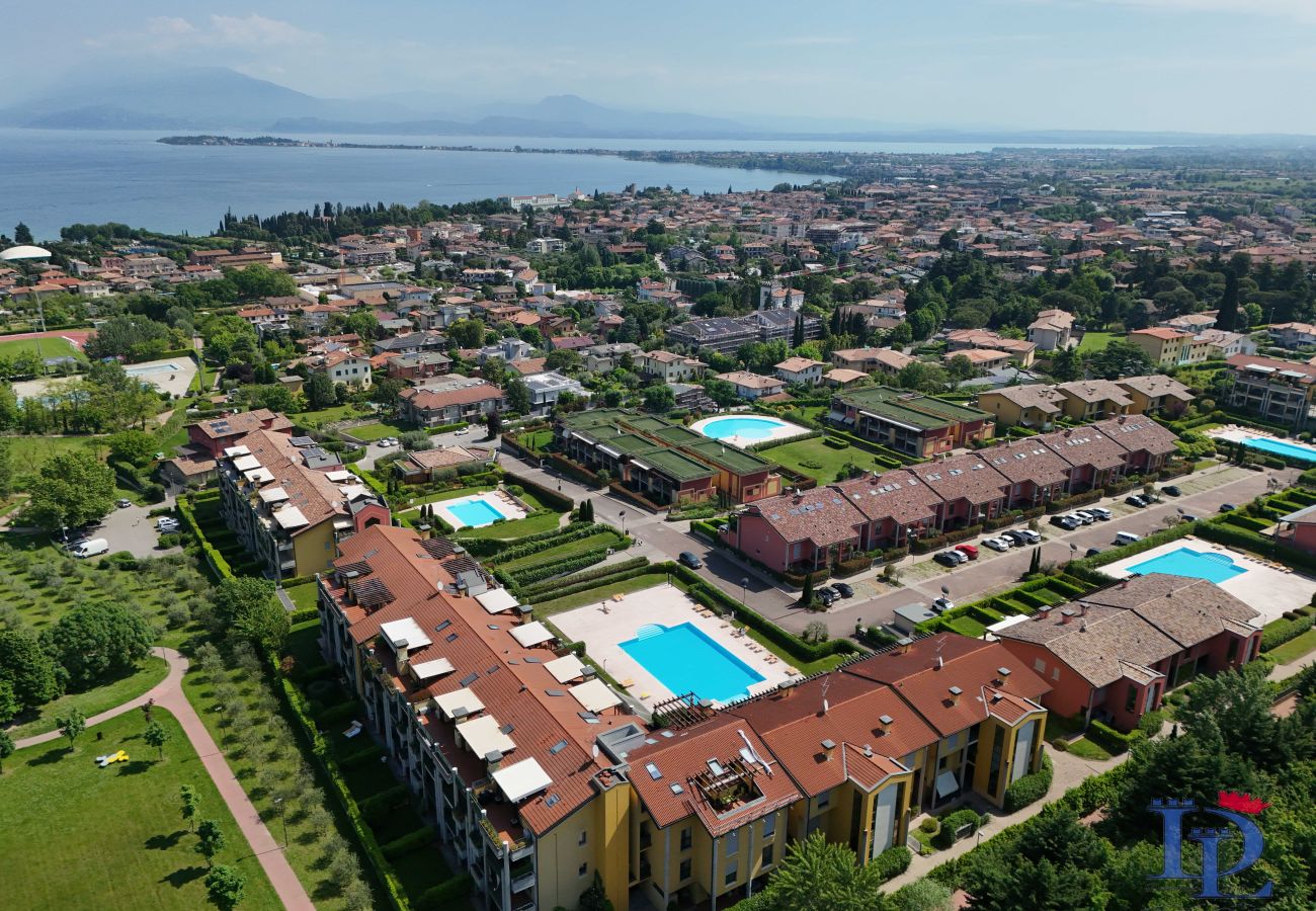 Appartamento a Desenzano del Garda - Desenzanoloft: BUTTERFLY AND POOLS  CIN IT017067C2NVYJ2BE3