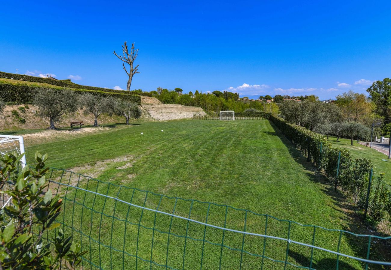 Appartamento a Manerba del Garda - Fedra: con balcone vista lago, in residence con piscina a due passi dal lago