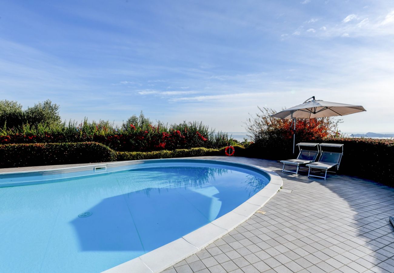 Appartamento a Toscolano-Maderno - Happiness: con piscina e vista lago