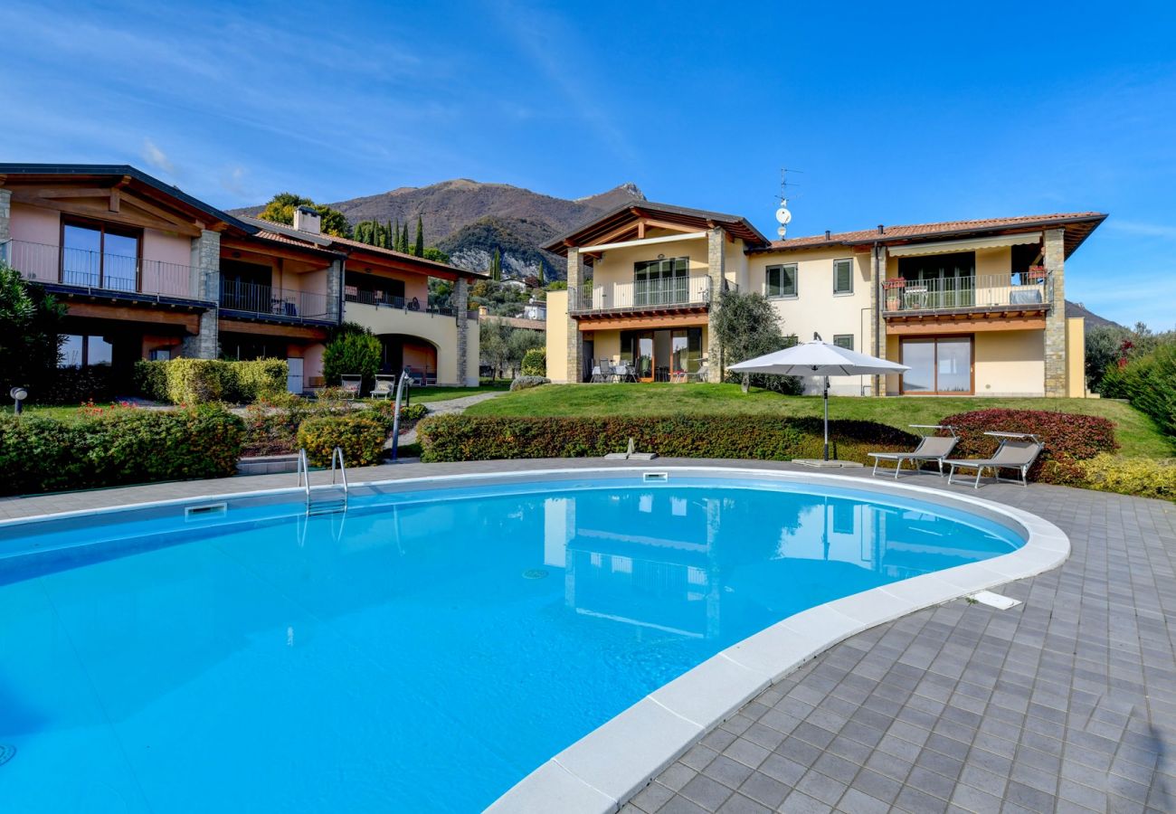 Appartamento a Toscolano-Maderno - Happiness: con piscina e vista lago