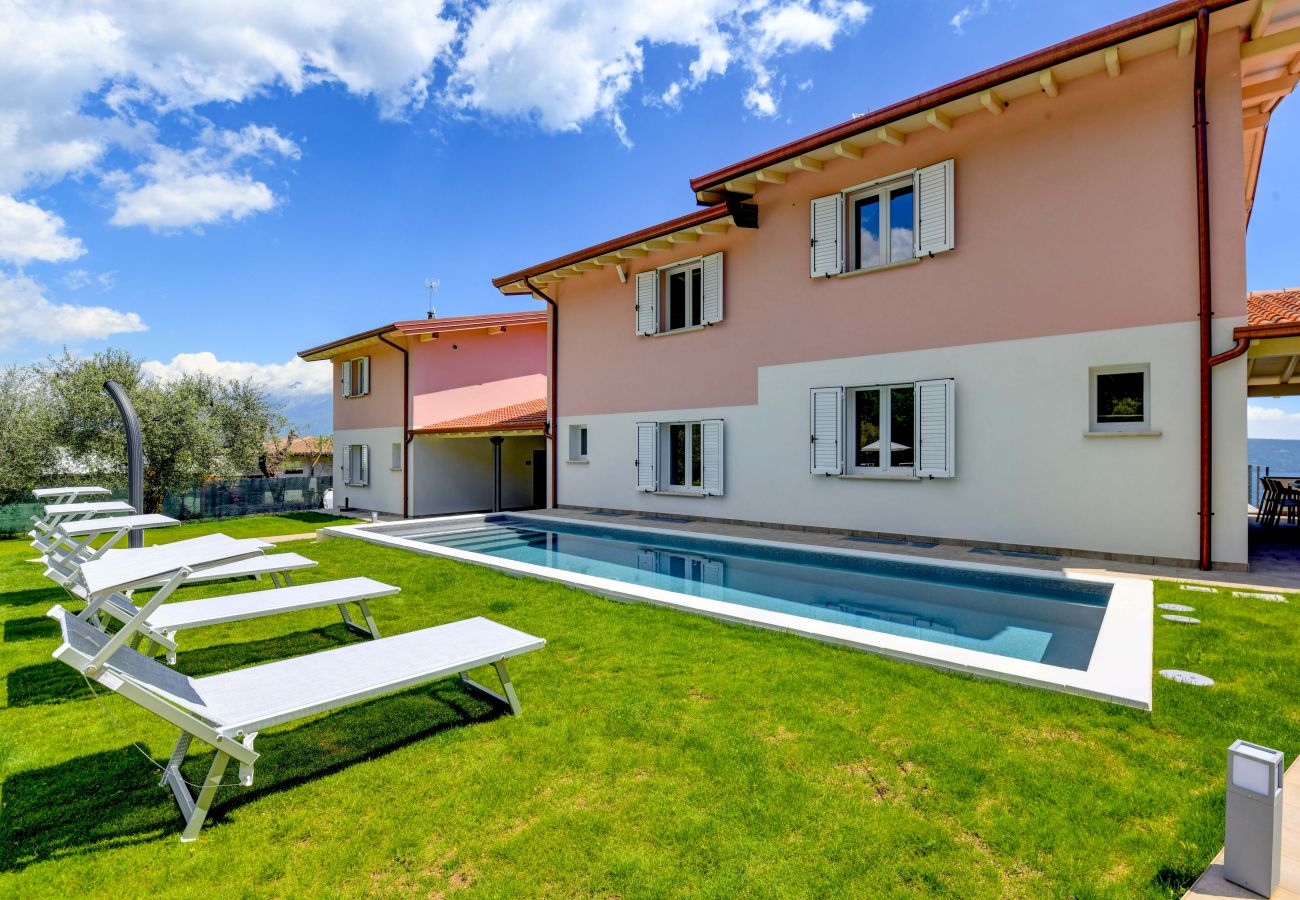 Villa a Toscolano-Maderno - Le Casette - Leccino con vista lago, piscina e jacuzzi