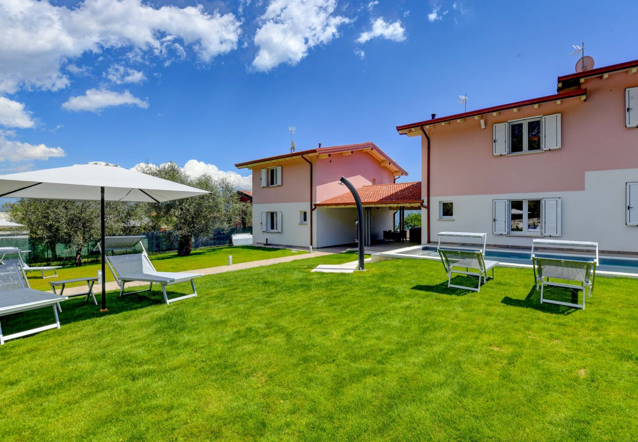 Villa a Toscolano-Maderno - Le Casette - Leccino con vista lago, piscina e jacuzzi