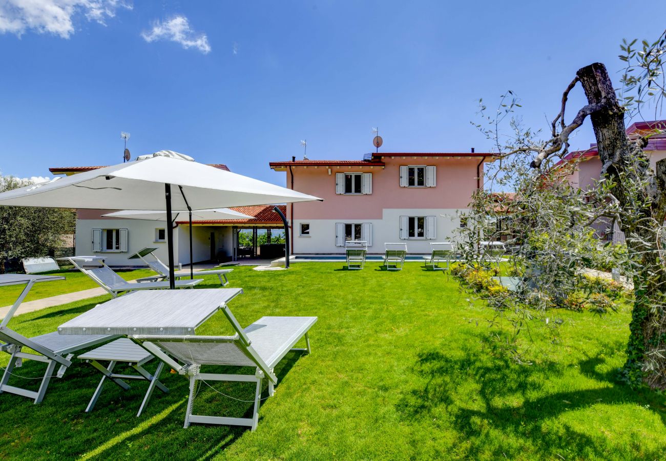 Villa a Toscolano-Maderno - Le Casette - Leccino con vista lago, piscina e jacuzzi