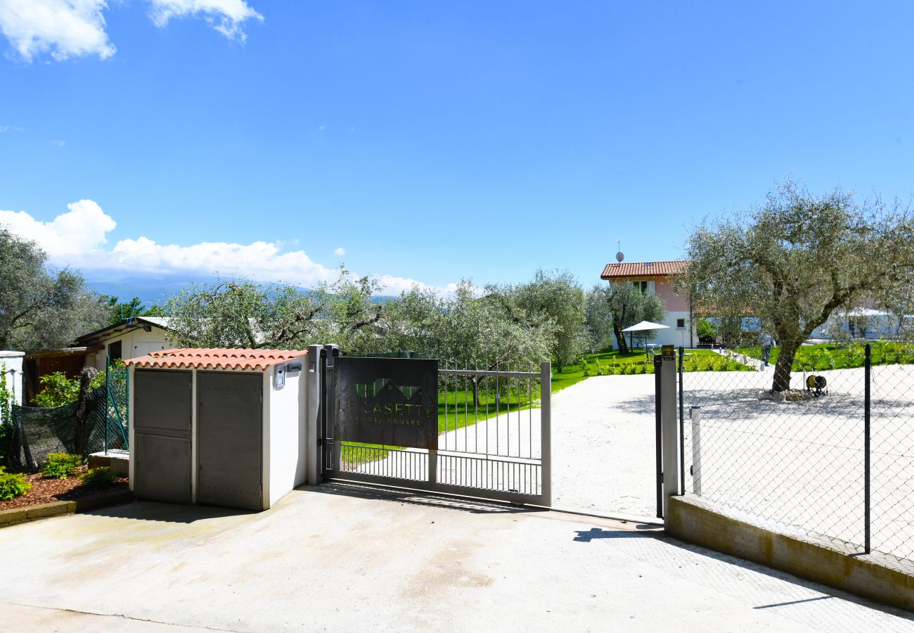 Villa a Toscolano-Maderno - Le Casette - Leccino con vista lago, piscina e jacuzzi