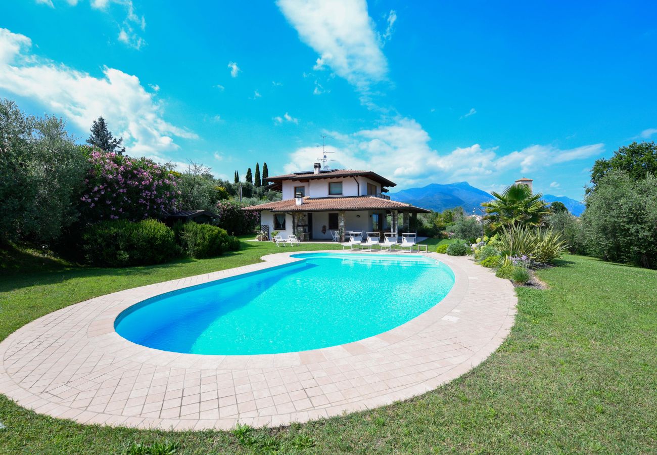 Villa a Manerba del Garda - Villa di Lusso Oleander con piscina privata