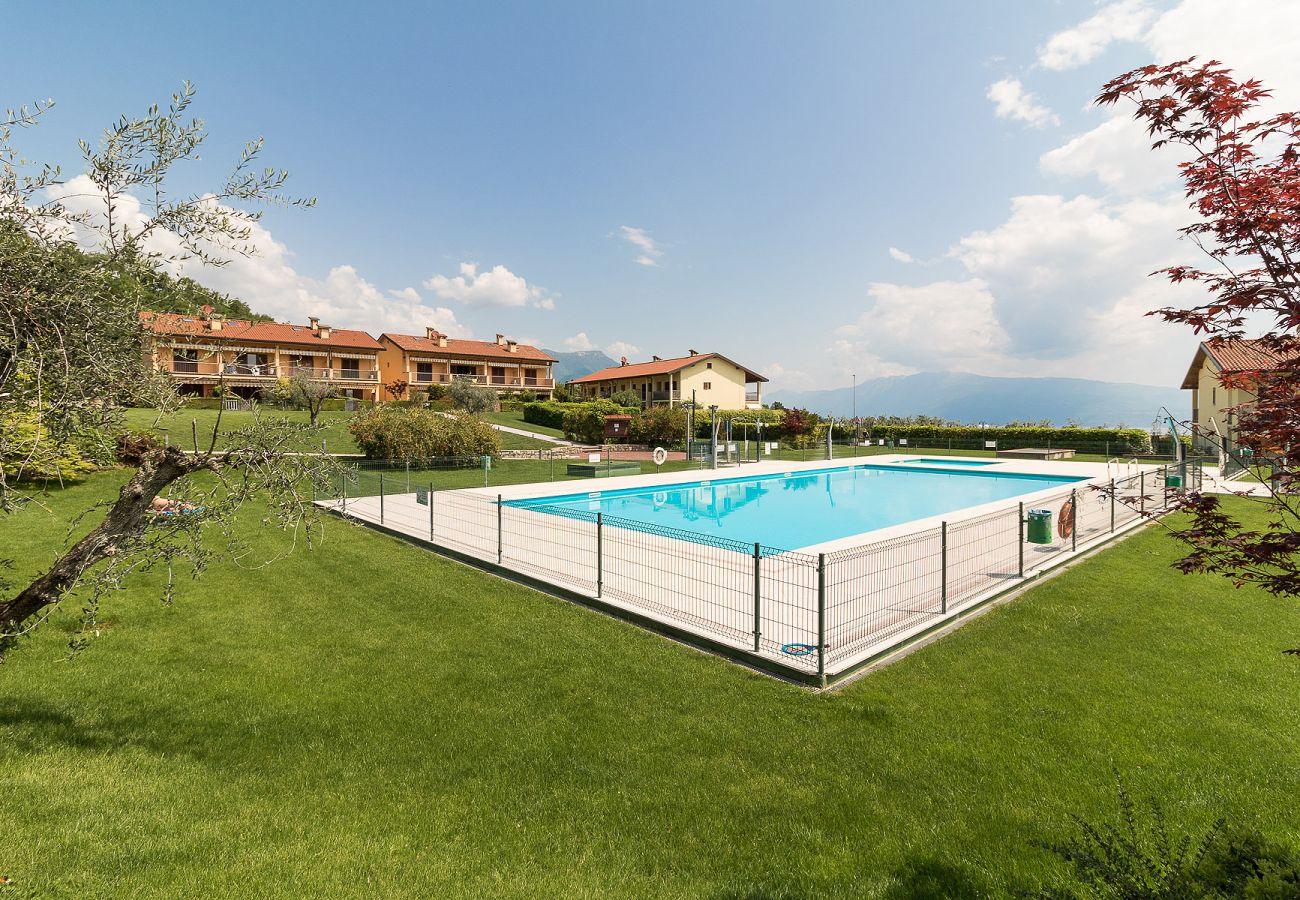 Appartamento a Puegnago sul Garda - Casa sulla collina con vista lago