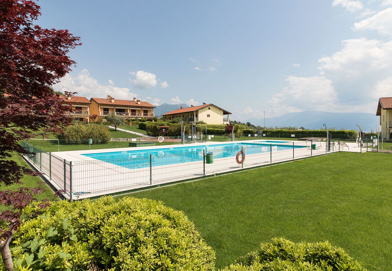 Appartamento a Puegnago sul Garda - Casa sulla collina con vista lago