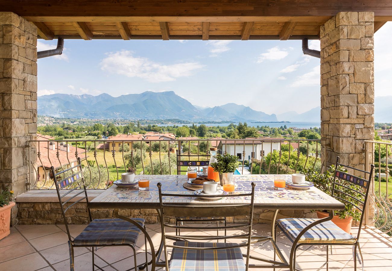 Appartamento a Manerba del Garda - Lago Blu con vista lago e piscina