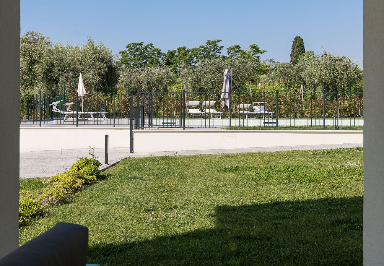 Appartamento a Manerba del Garda - Cittadella 7 a due passi dal lago con piscina