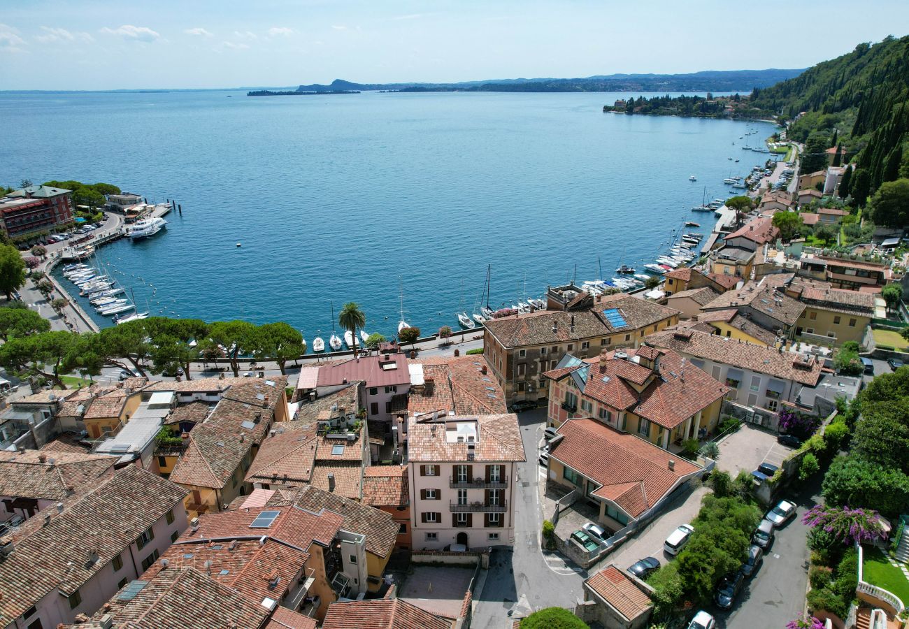 Appartamento a Toscolano-Maderno - tre passi dal lago 2 in centro storico a Maderno