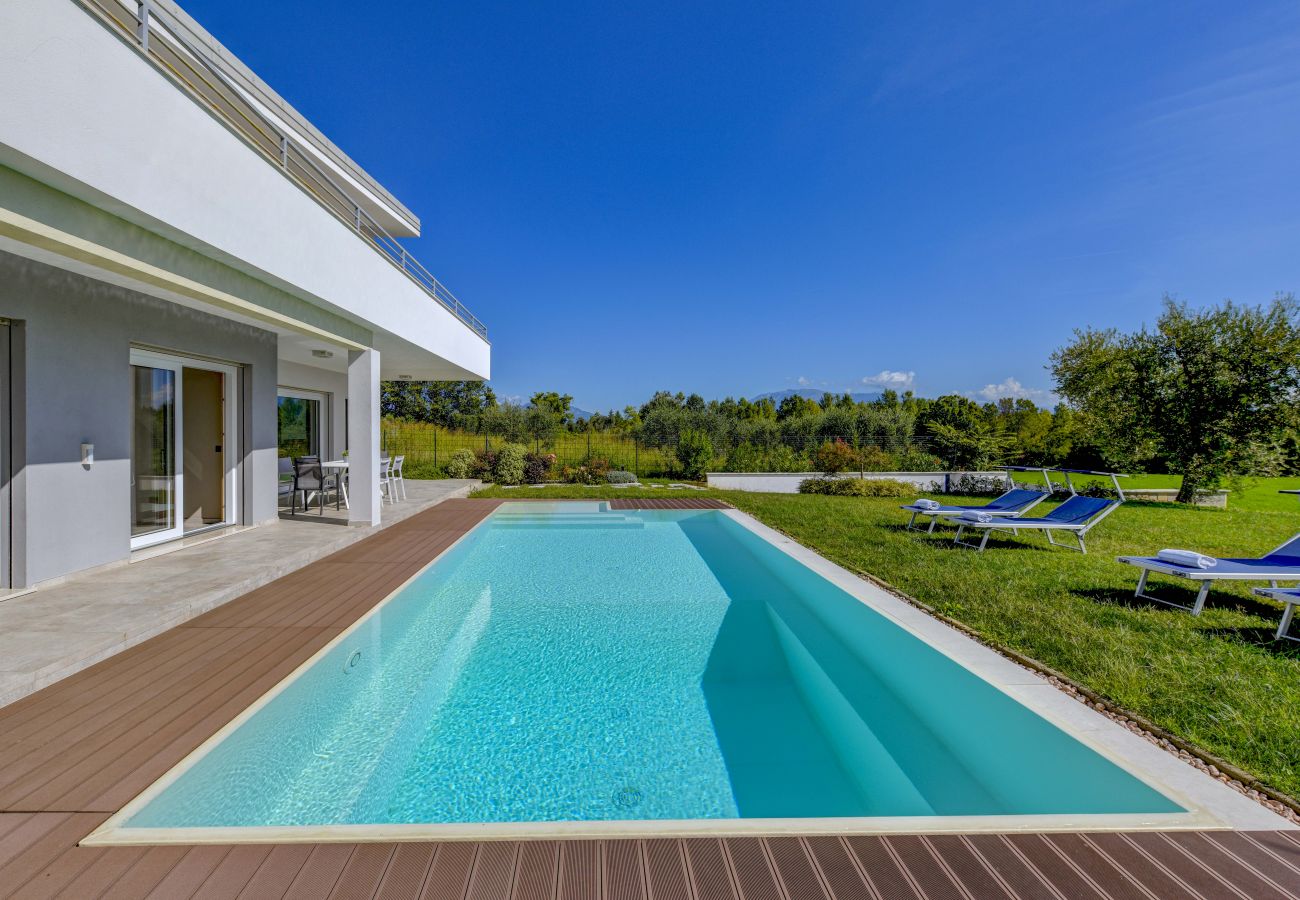 Villa a Moniga del Garda - Villa Easy Chic a Moniga del Garda con piscina privata