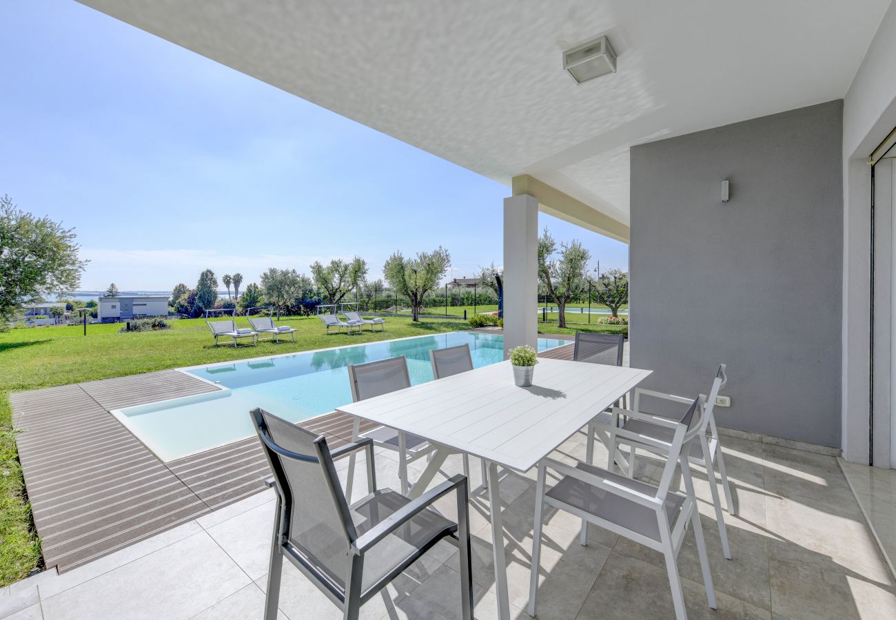 Villa a Moniga del Garda - Villa Easy Chic a Moniga del Garda con piscina privata