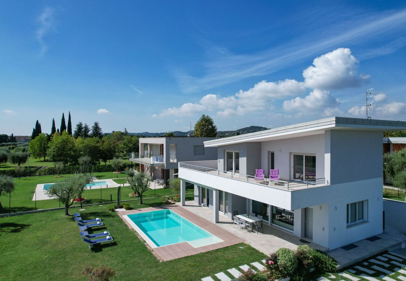 Villa a Moniga del Garda - Villa Easy Chic a Moniga del Garda con piscina privata