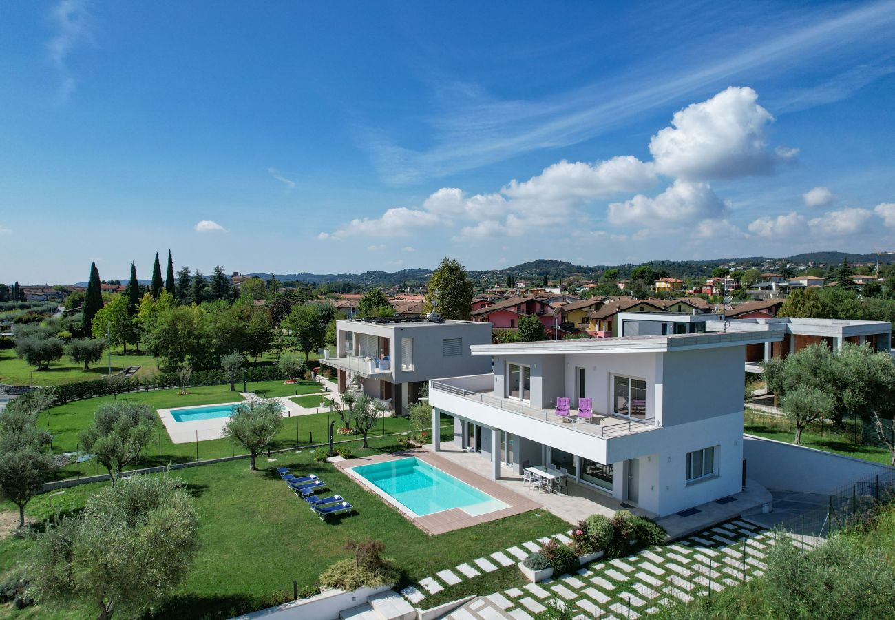 Villa a Moniga del Garda - Villa Easy Chic a Moniga del Garda con piscina privata