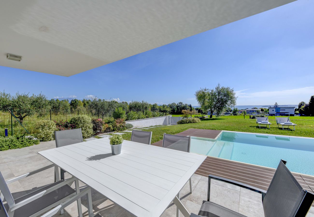 Villa a Moniga del Garda - Villa Easy Chic a Moniga del Garda con piscina privata