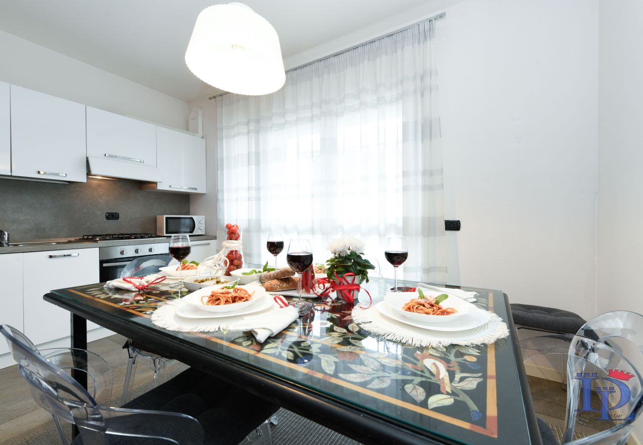 Appartamento a Desenzano del Garda - Desenzanoloft Rosa dei Venti CIN  IT017067C2EKZGQQ95