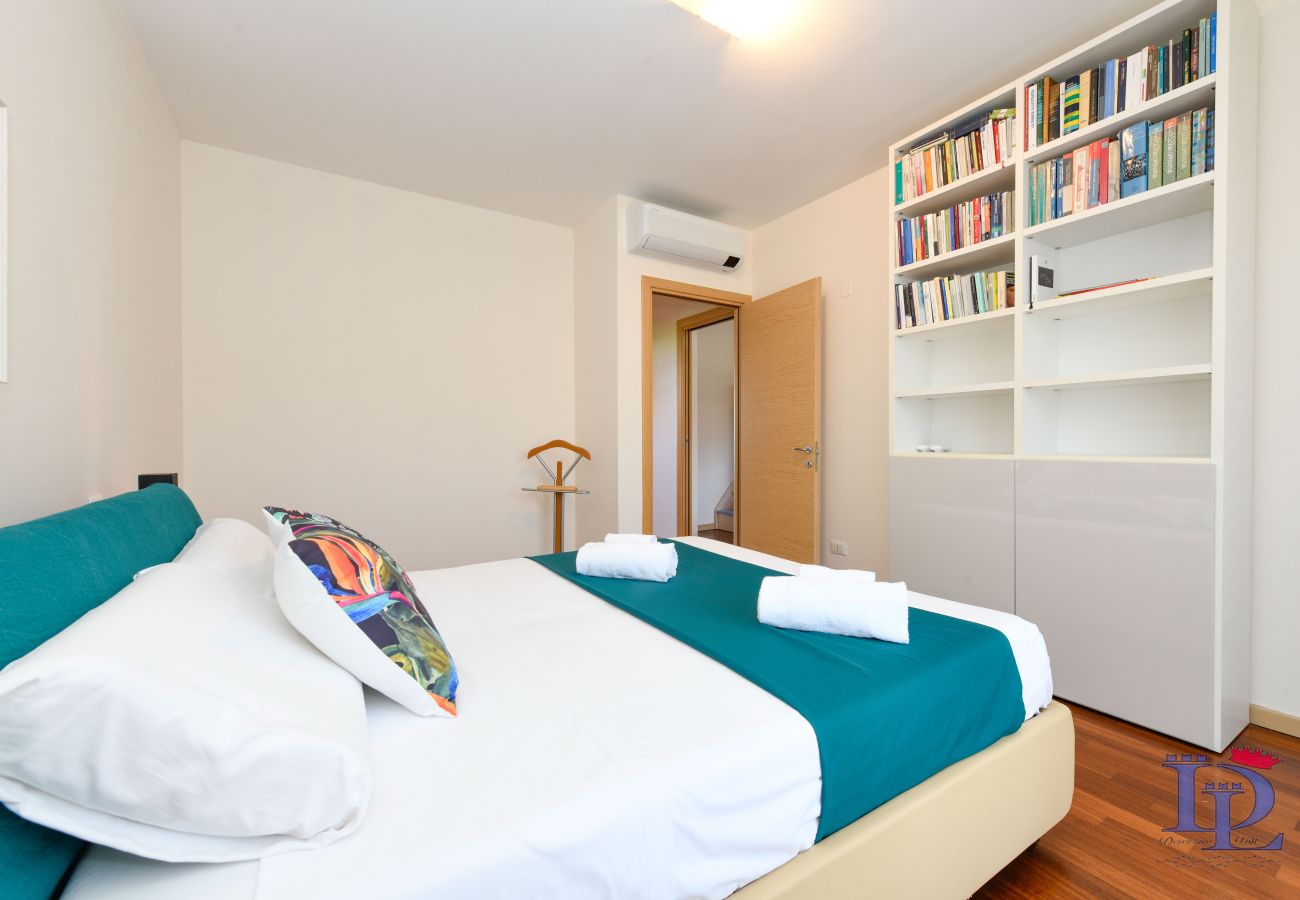 Appartamento a Desenzano del Garda - DesenzanoLoft : Co2  apartment in Residence 5 pools  017067-CNI-00918