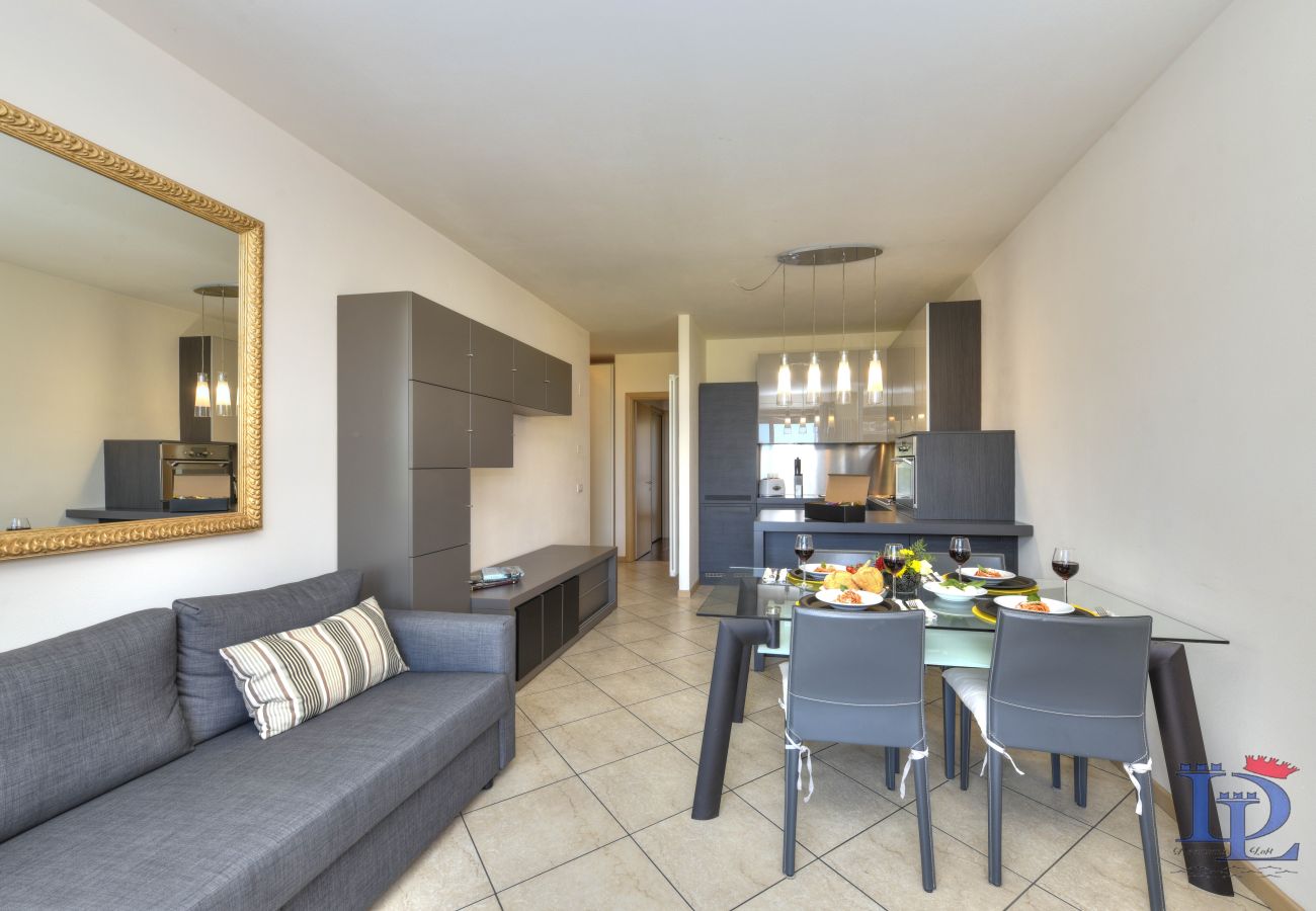 Appartamento a Desenzano del Garda - DesenzanoLoft : Co2  apartment in Residence 5 pools  017067-CNI-00918