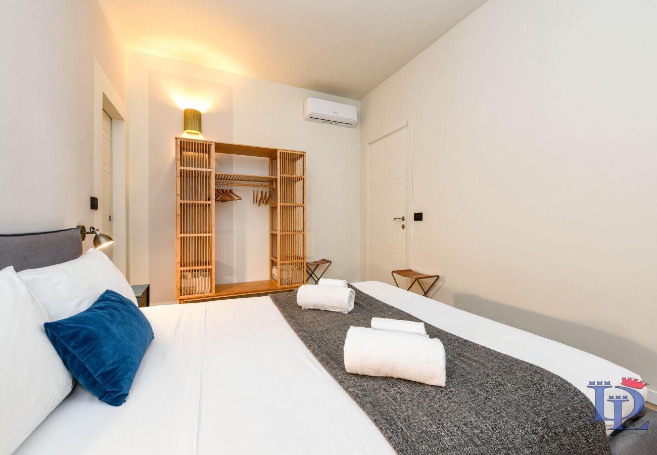 Appartamento a Desenzano del Garda - Desenzanoloft    Zen  CIN: IT017067B4NBLUAZW7