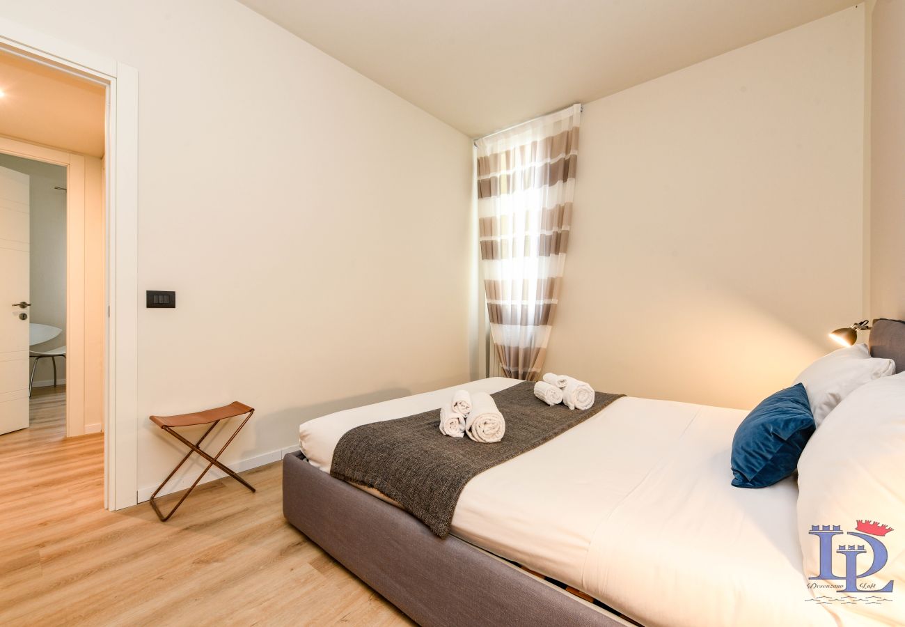 Appartamento a Desenzano del Garda - Desenzanoloft    Zen  CIN: IT017067B4NBLUAZW7