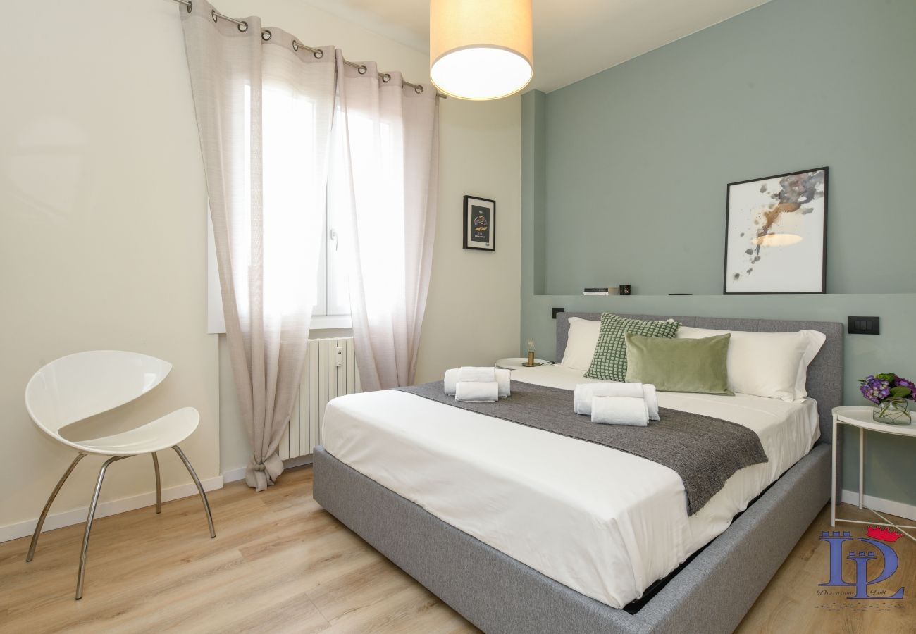 Appartamento a Desenzano del Garda - Desenzanoloft    Zen  CIN: IT017067B4NBLUAZW7