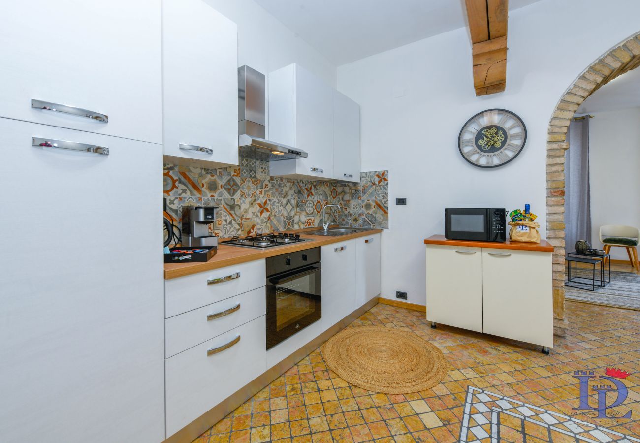 Ferienwohnung in Desenzano del Garda - Desenzanoloft: LET IT BE A DREAM VISTA LAGO CIN: IT017067B4YRNYBUXS