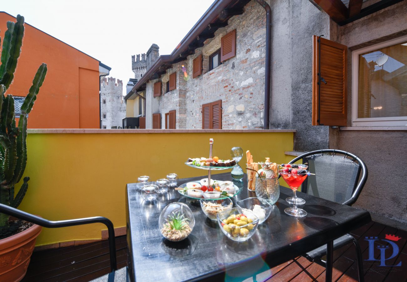 Ferienwohnung in Sirmione - Desenzanoloft:  QUEEN OF SIRMIONE  CIN IT017179C2HQDZQ5MW