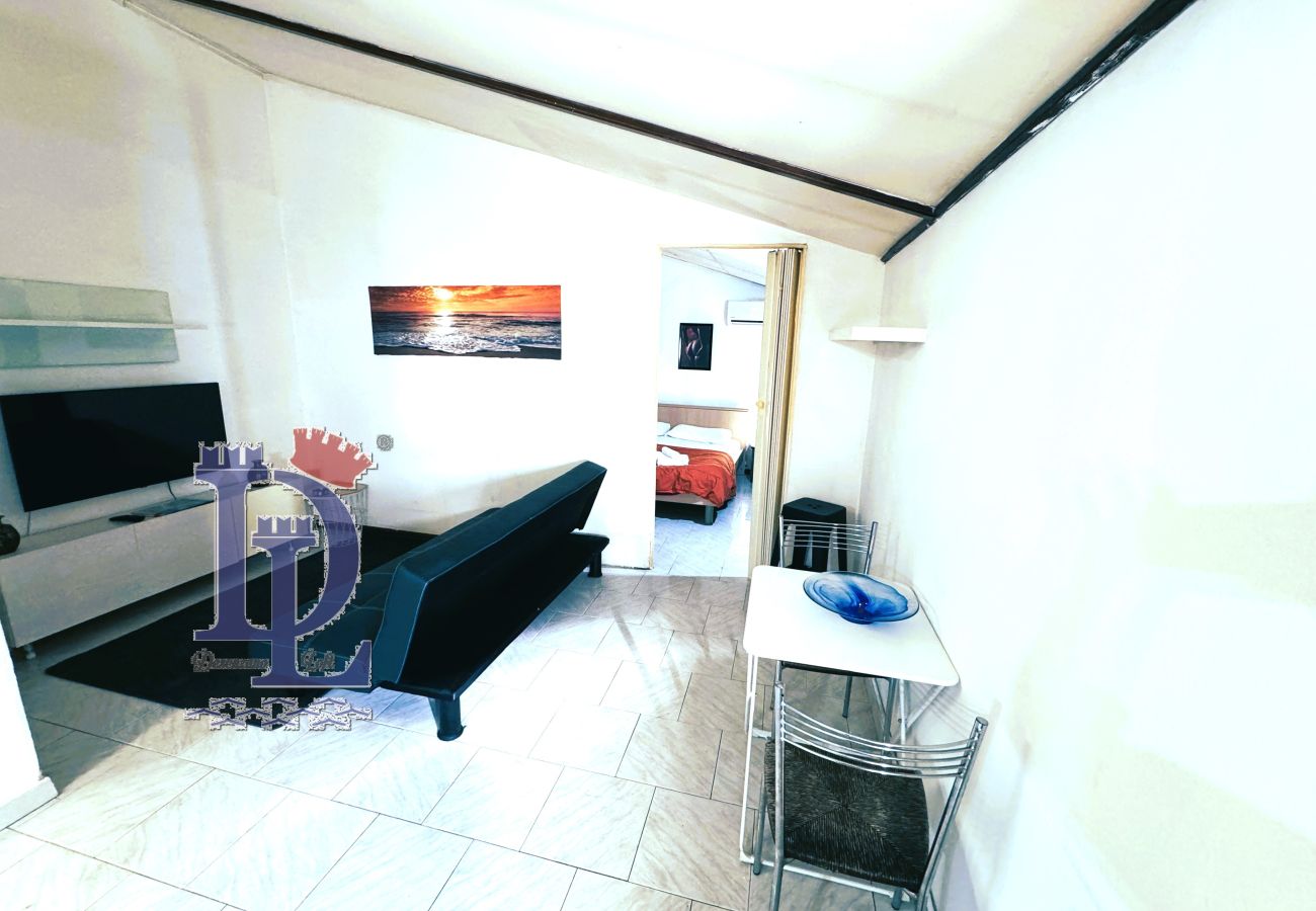 Ferienwohnung in Desenzano del Garda -  Desenzanoloft: BARDOLINO 3 * CIN IT017067C2ZE97OT5T