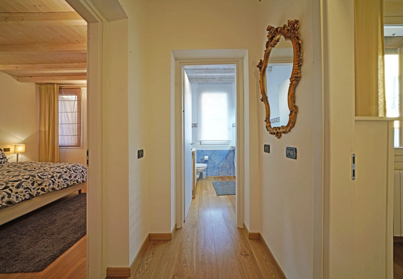 Ferienwohnung in Salò - L'Orologio mit Balkon mit Seeblick im Altstadt von Salò