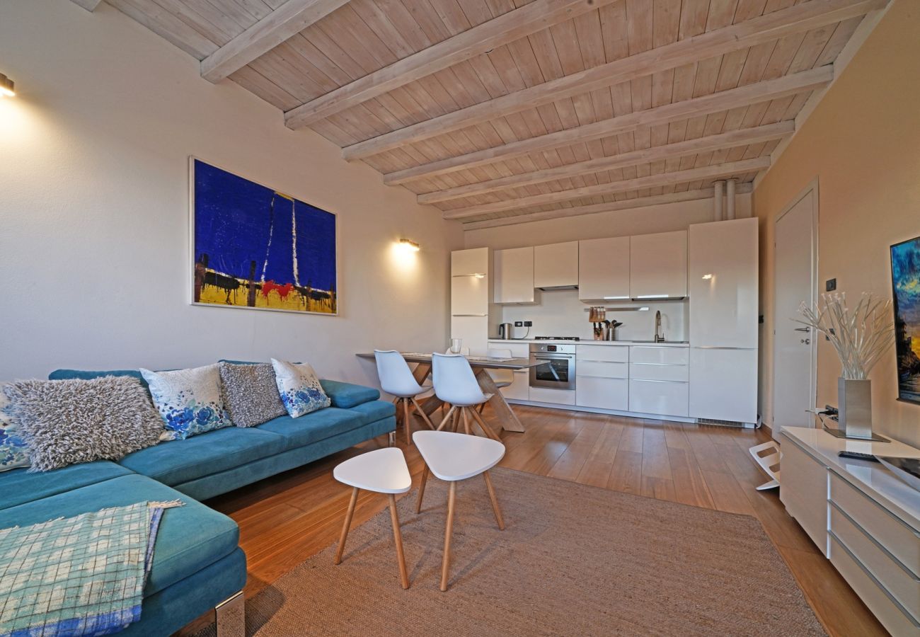 Ferienwohnung in Salò - L'Orologio mit Balkon mit Seeblick im Altstadt von Salò