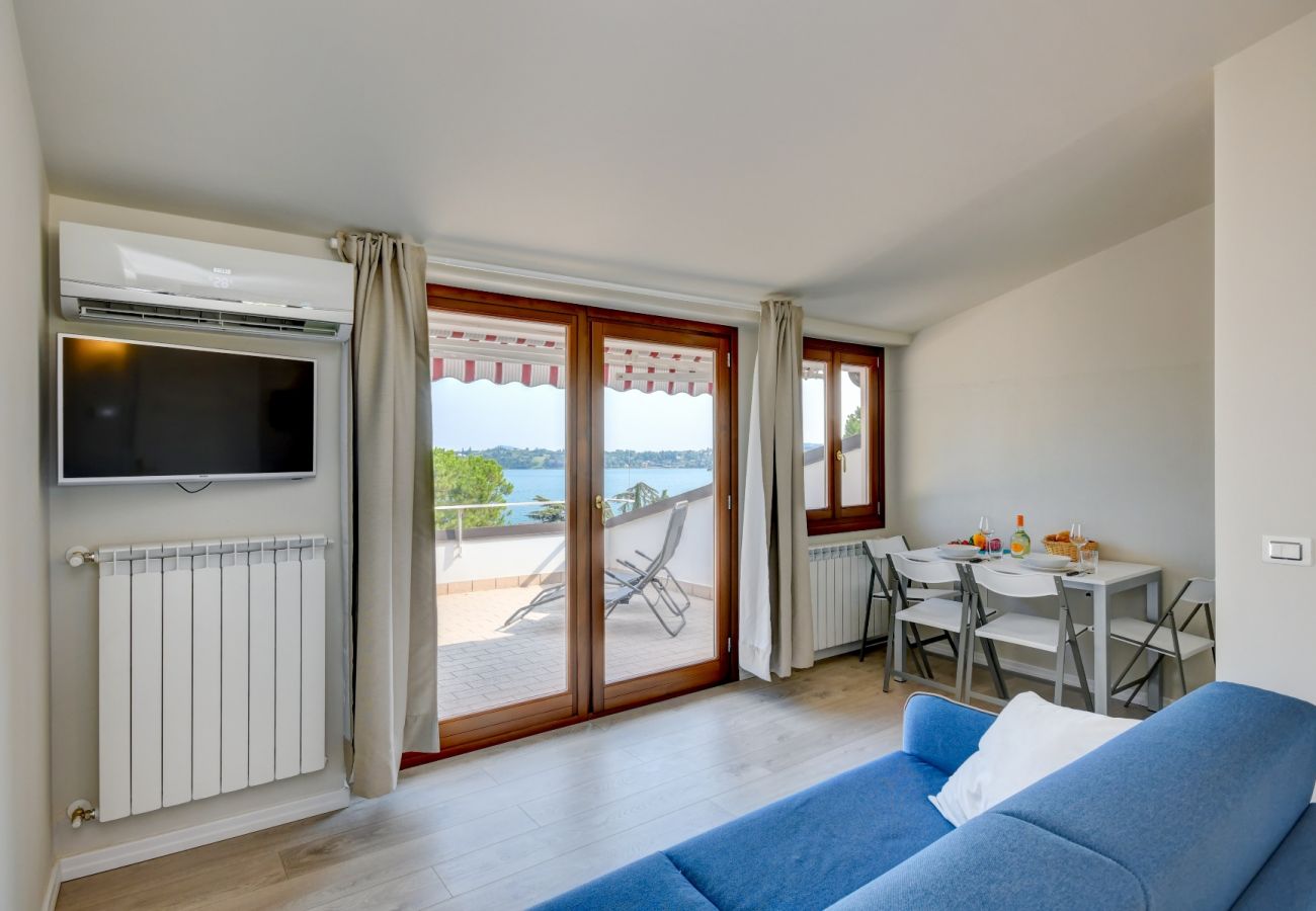 Ferienwohnung in Gardone Riviera - Cupido: mit grossem Balkon mit Seeblick in Gardone Riviera