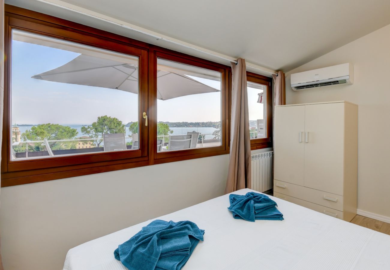 Ferienwohnung in Gardone Riviera - Cupido: mit grossem Balkon mit Seeblick in Gardone Riviera