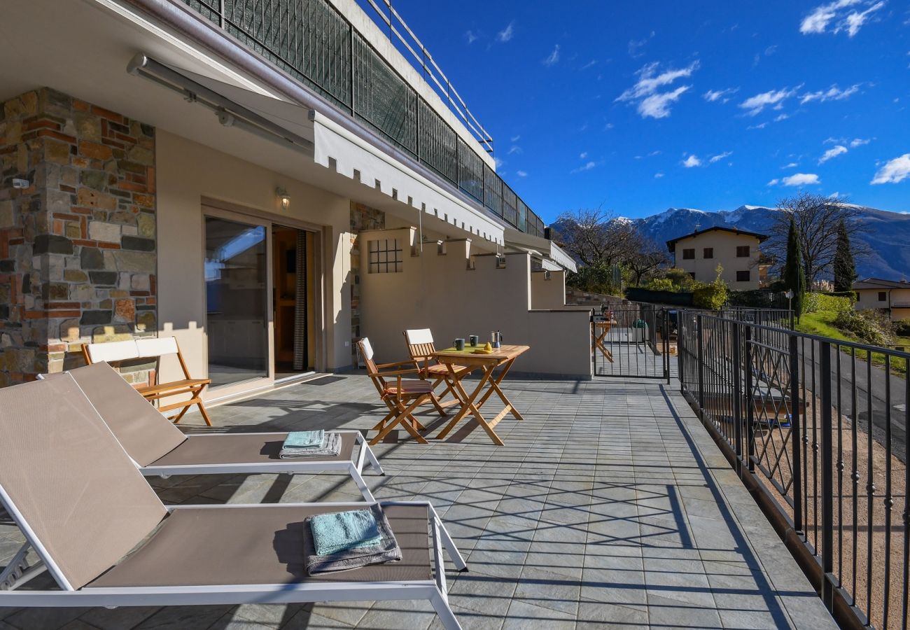 Ferienwohnung in Tignale - Principe, mit grossem Balkon und Seeblick