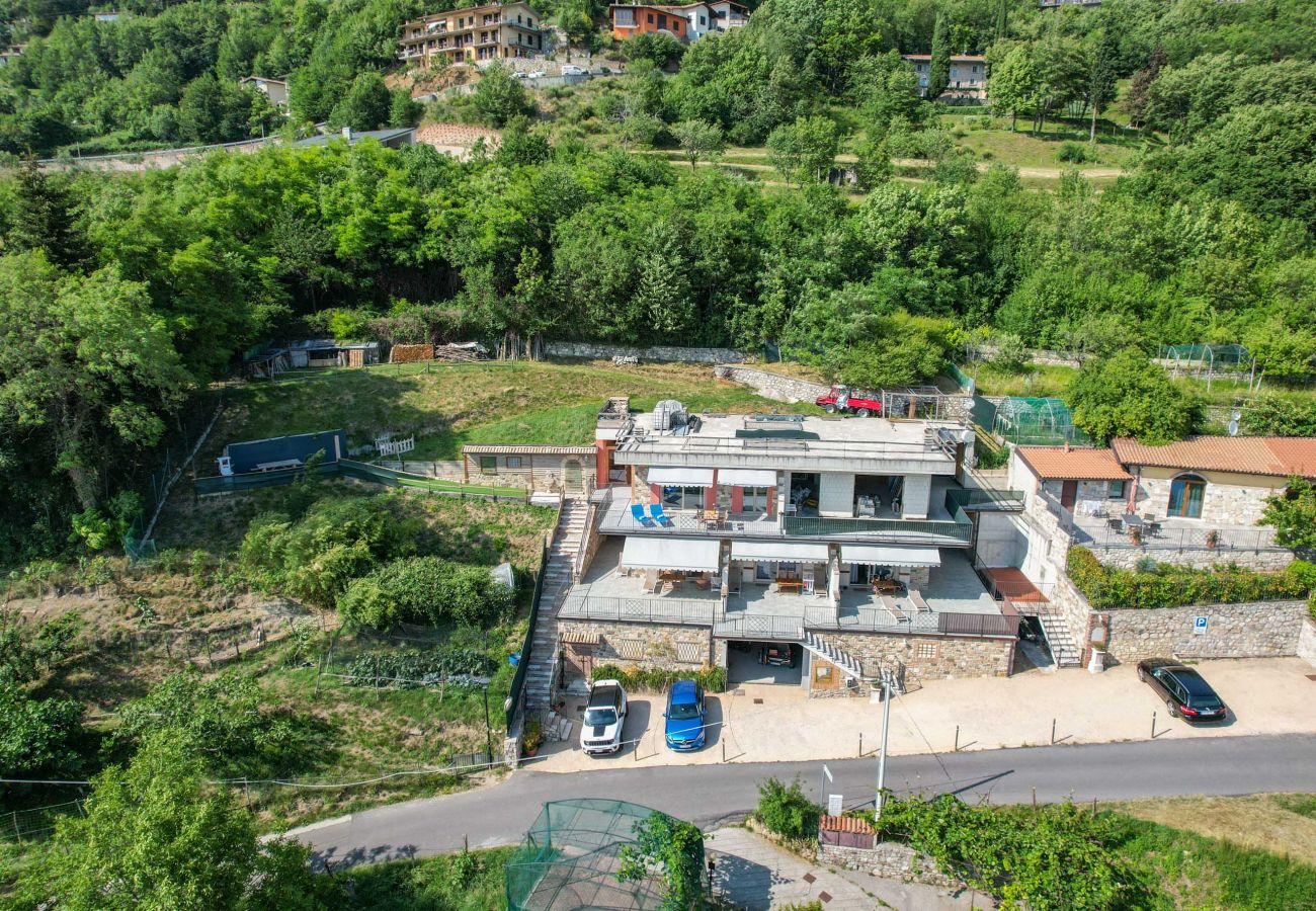 Ferienwohnung in Tignale - Principe, mit grossem Balkon und Seeblick