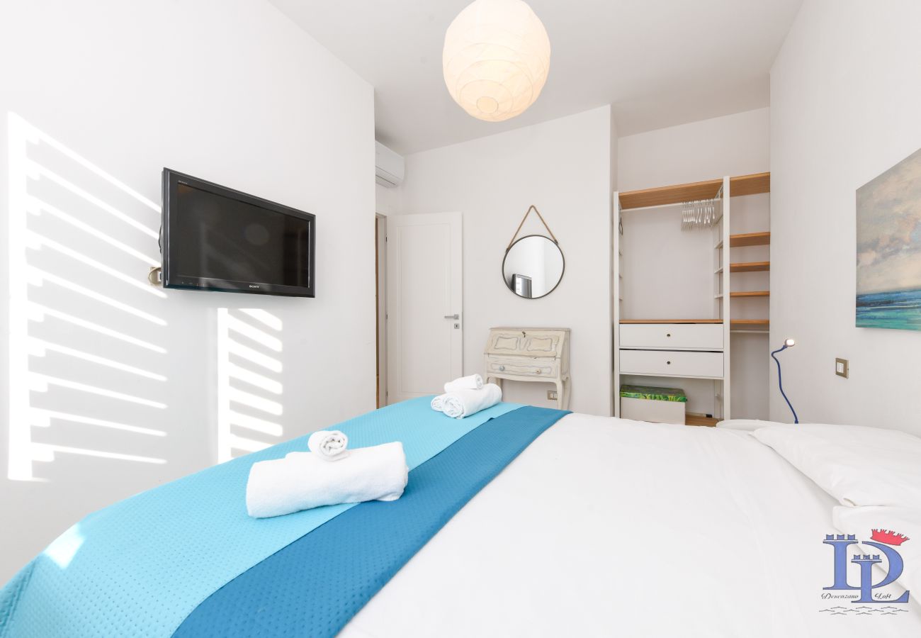 Ferienwohnung in Desenzano del Garda - Desenzanoloft La Finestra sul Lago 