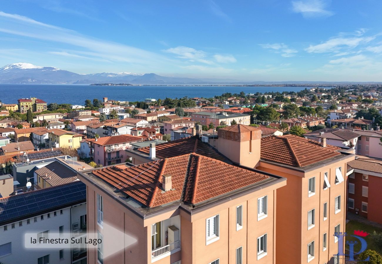 Ferienwohnung in Desenzano del Garda - Desenzanoloft La Finestra sul Lago 