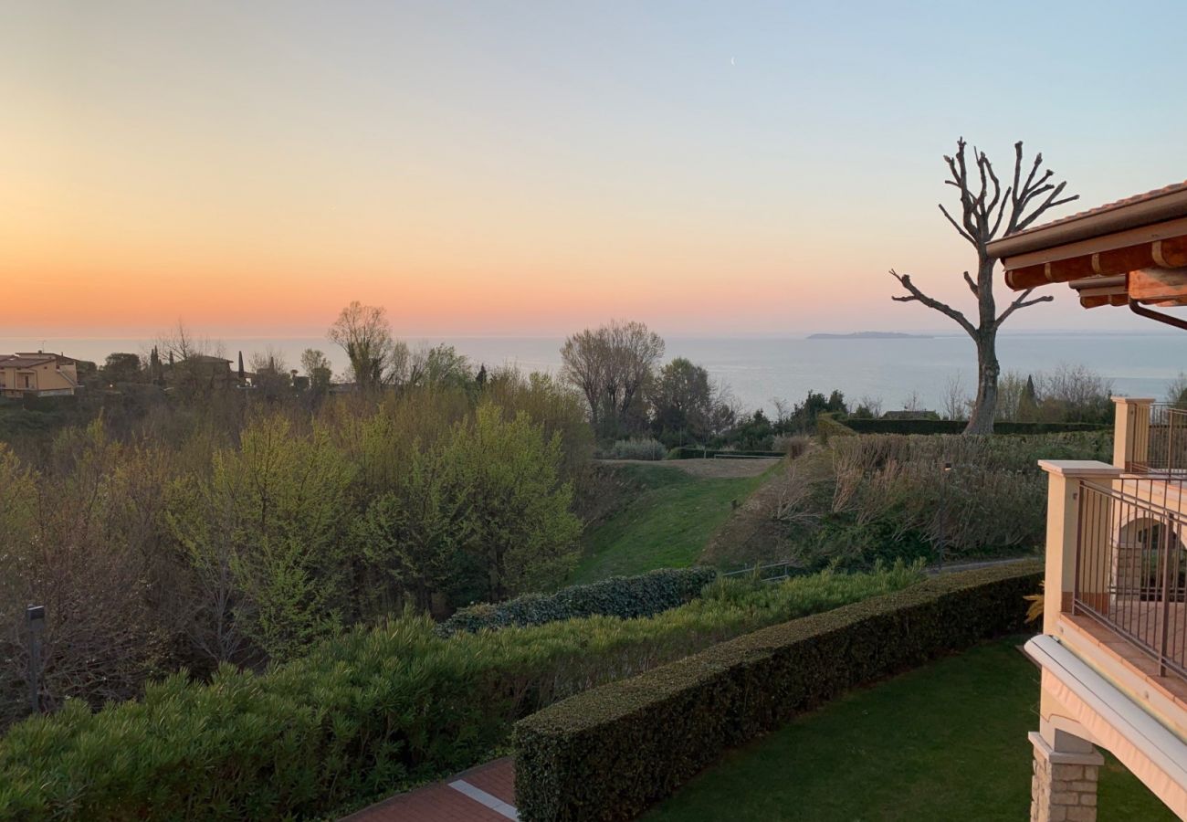 Ferienwohnung in Manerba del Garda - Fedra: mit Balkon mit Seeblick nah am See