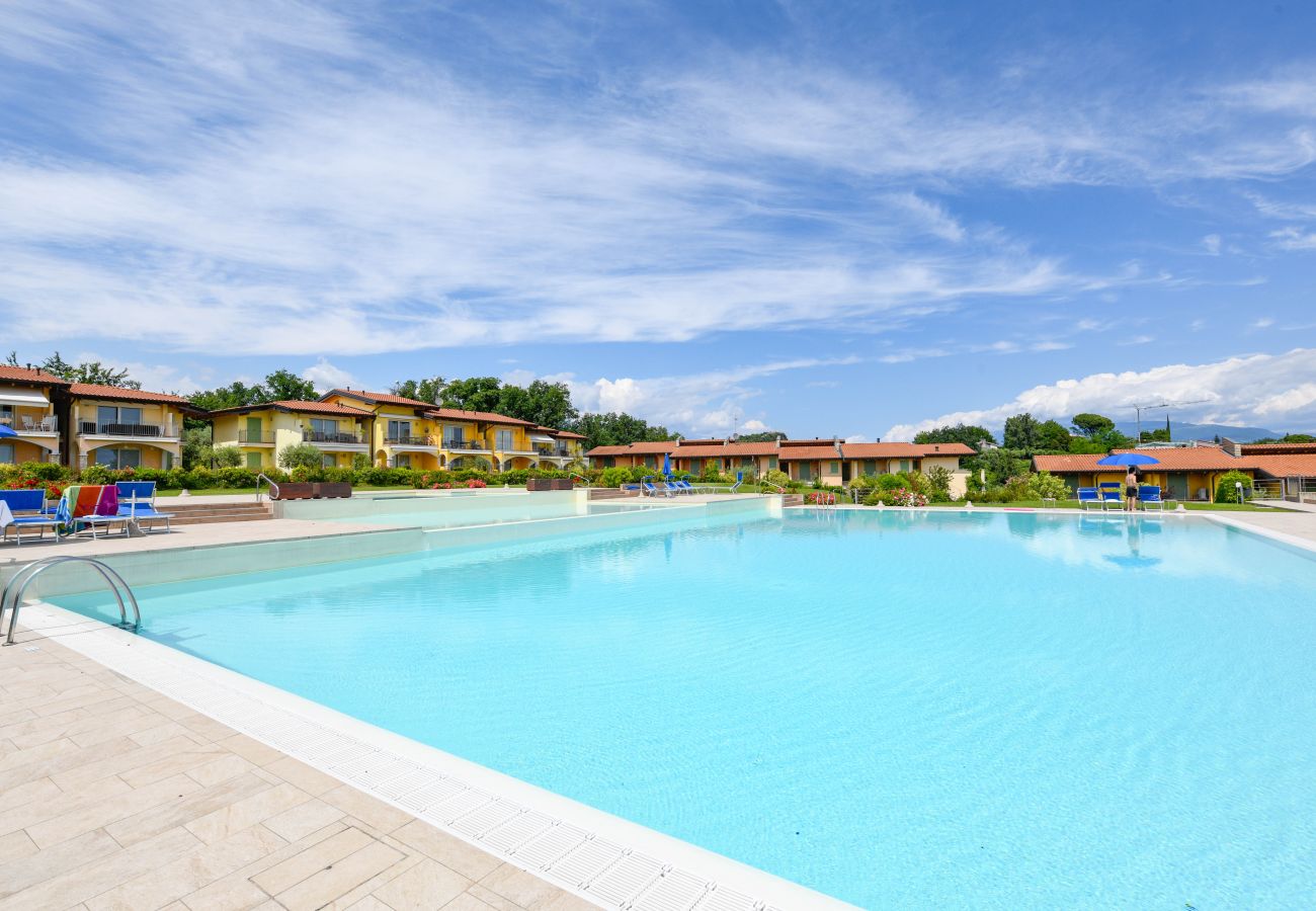 Ferienwohnung in Manerba del Garda - Fedra: mit Balkon mit Seeblick nah am See