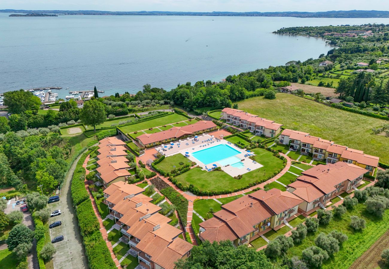 Ferienwohnung in Manerba del Garda - Fedra: mit Balkon mit Seeblick nah am See