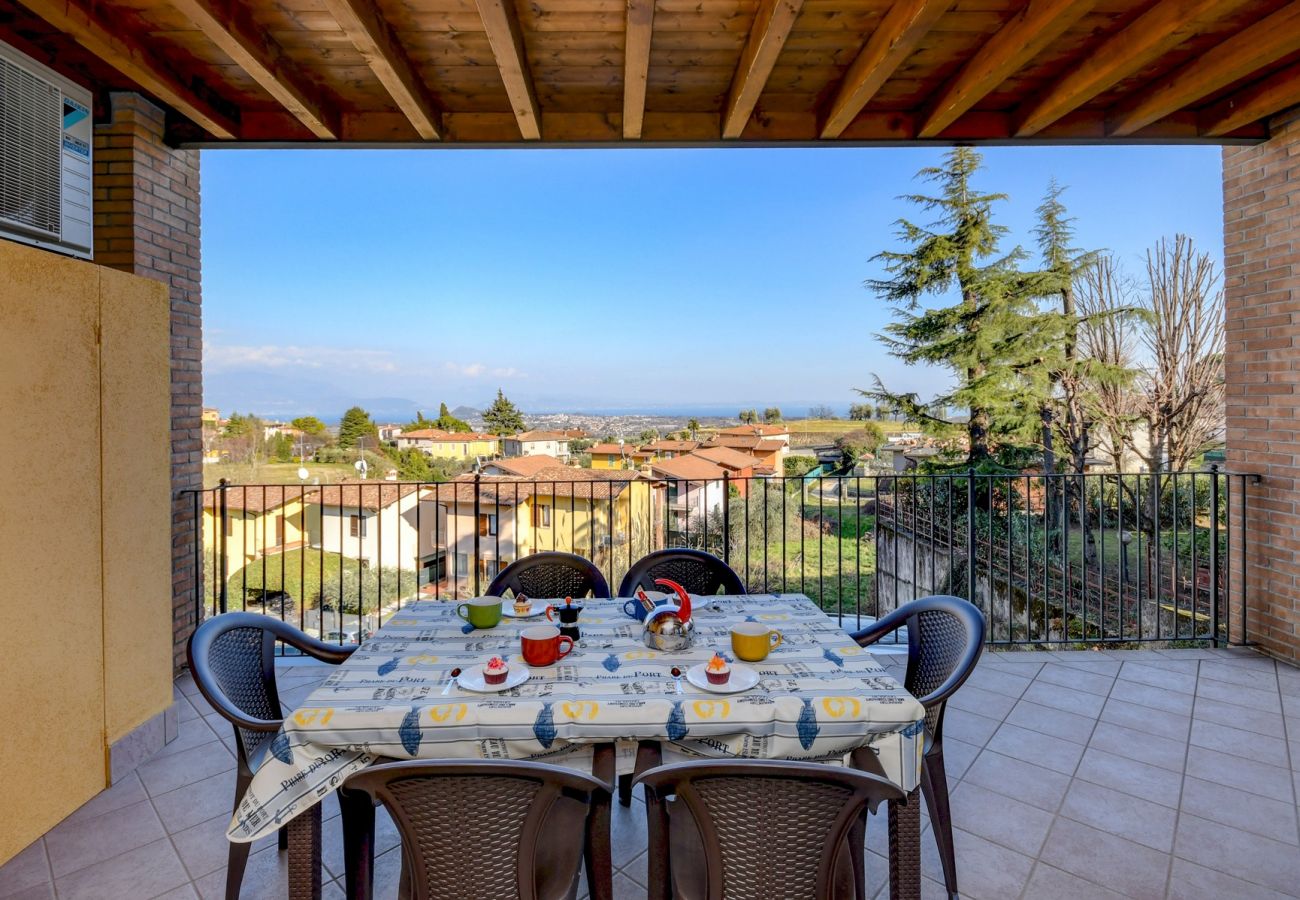 Ferienwohnung in Polpenazze del Garda - Pegaso: mit Balkon mit Seeblick, Pool und Garage