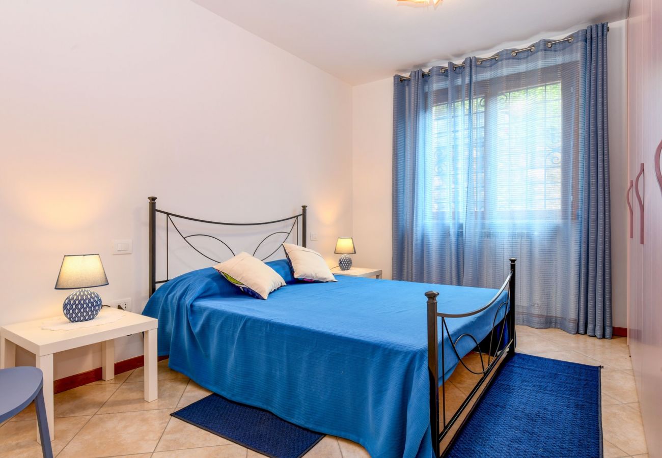 Ferienwohnung in Polpenazze del Garda - Pegaso: mit Balkon mit Seeblick, Pool und Garage