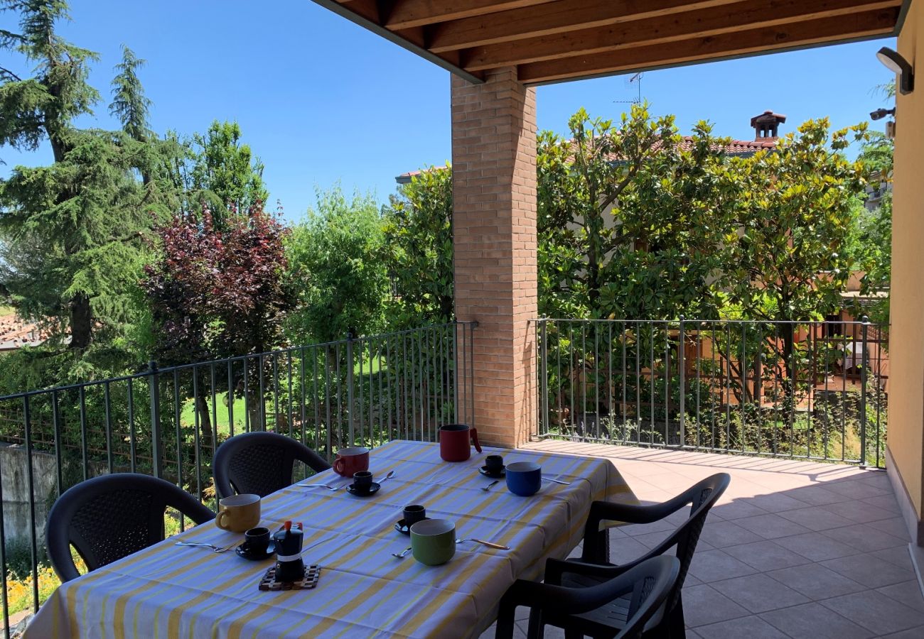 Ferienwohnung in Polpenazze del Garda - Pegaso: mit Balkon mit Seeblick, Pool und Garage