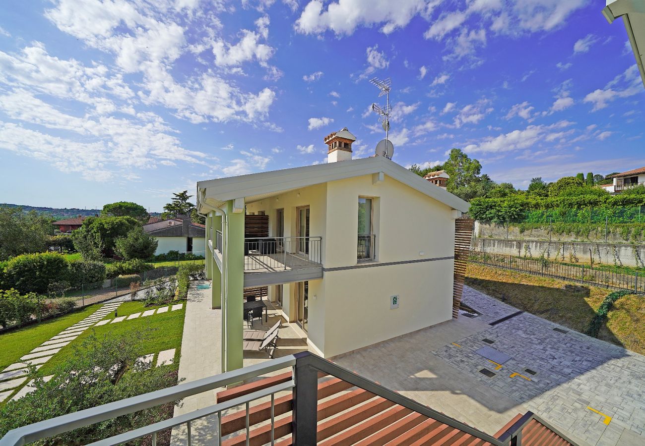 Stadthaus in Manerba del Garda - Gardaliva1: in kleiner Anlage mit Seeblick und Pool nah am Strand