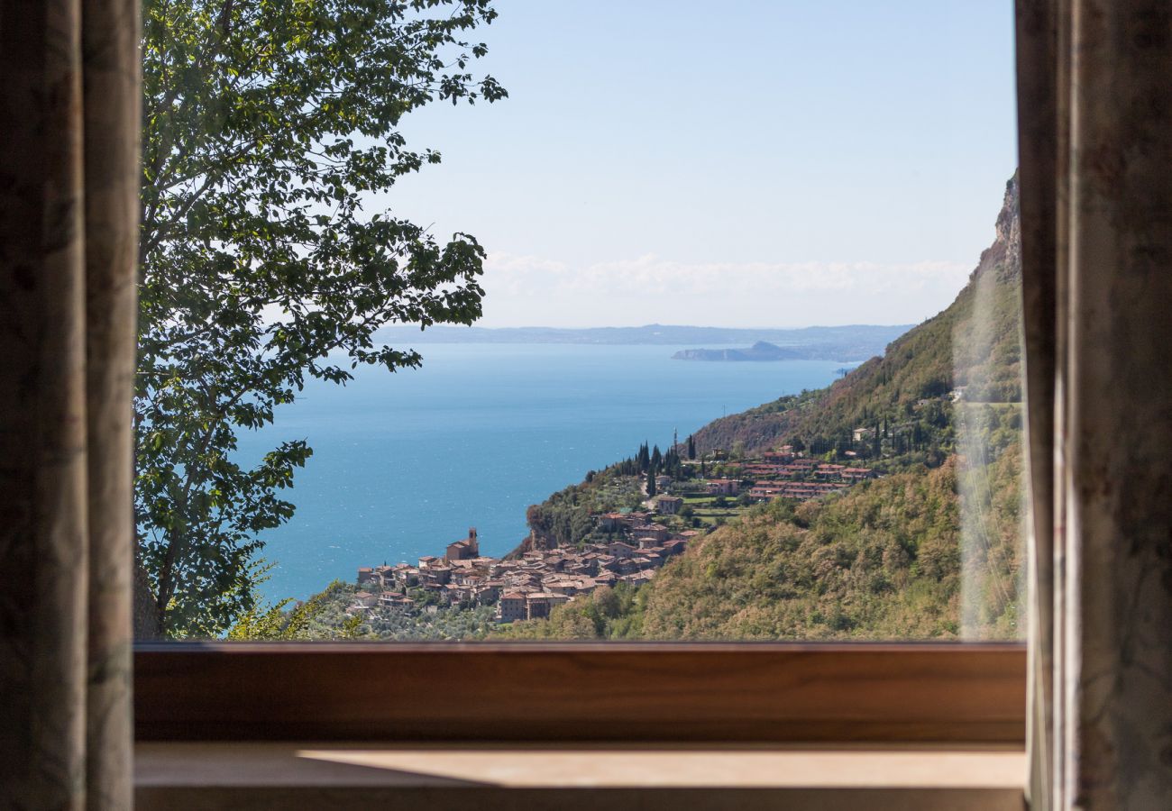 Ferienhaus in Tignale - Malga Mary: inmitte von Natur mit Pool nur für Sie und die Besitzer.