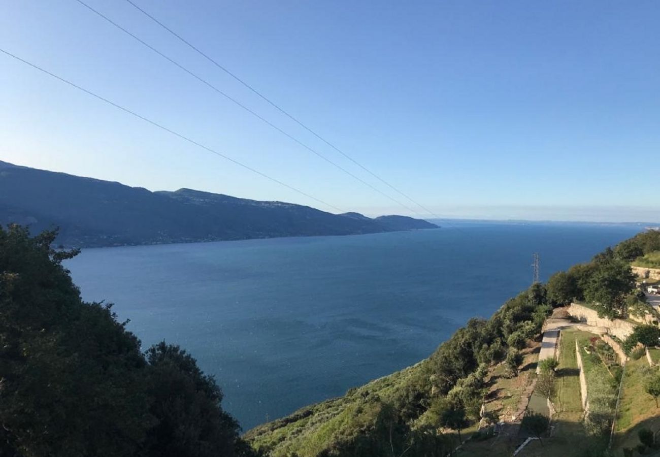 Ferienwohnung in Tignale - Orange House mit traumhaften Seeblick